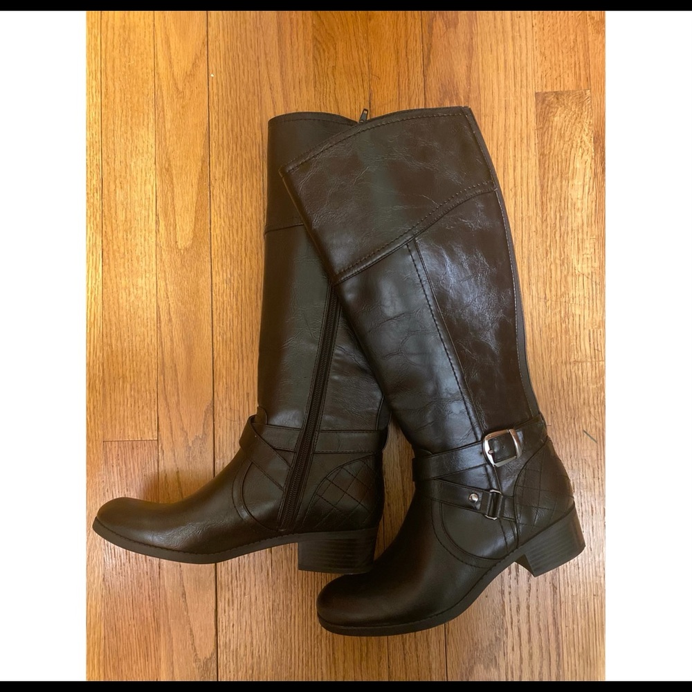 Unisa ~ Tall Black Boots ~ Size 8.5M